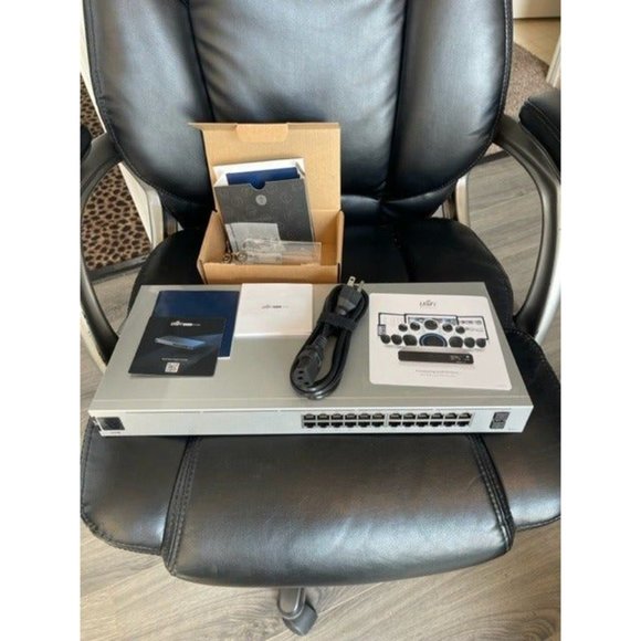 Ubiquiti Networks USW-24-POE Gen 2 UniFi UniFi 24-Port PoE, USW-24-POE (UniFi Un - Picture 3 of 3